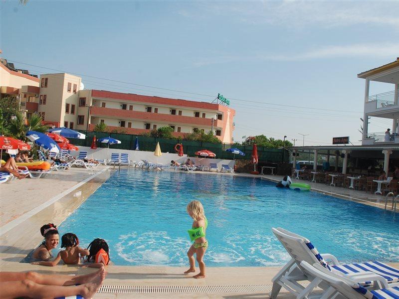 Dream Of Hotel Side